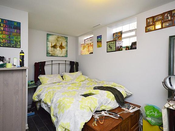 3rd image of 3940 N Southport Ave APT Gr