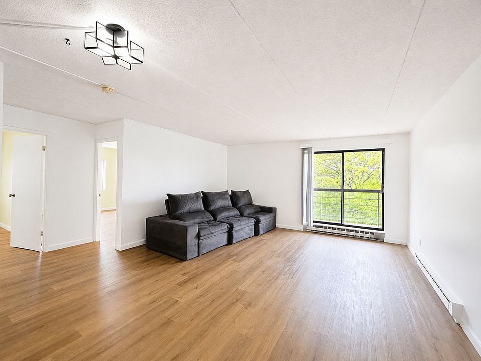 1st image of 46 Cochituate Rd APT 402