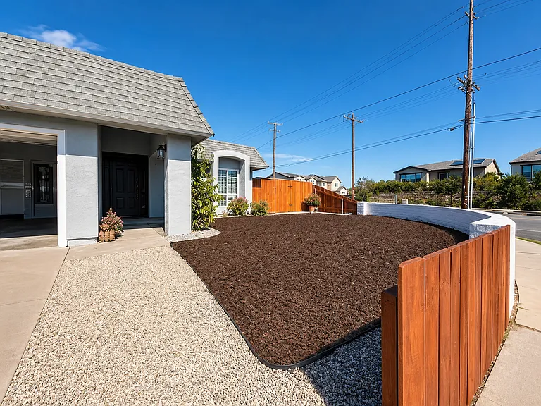 4236 Chasin St — Photo 3