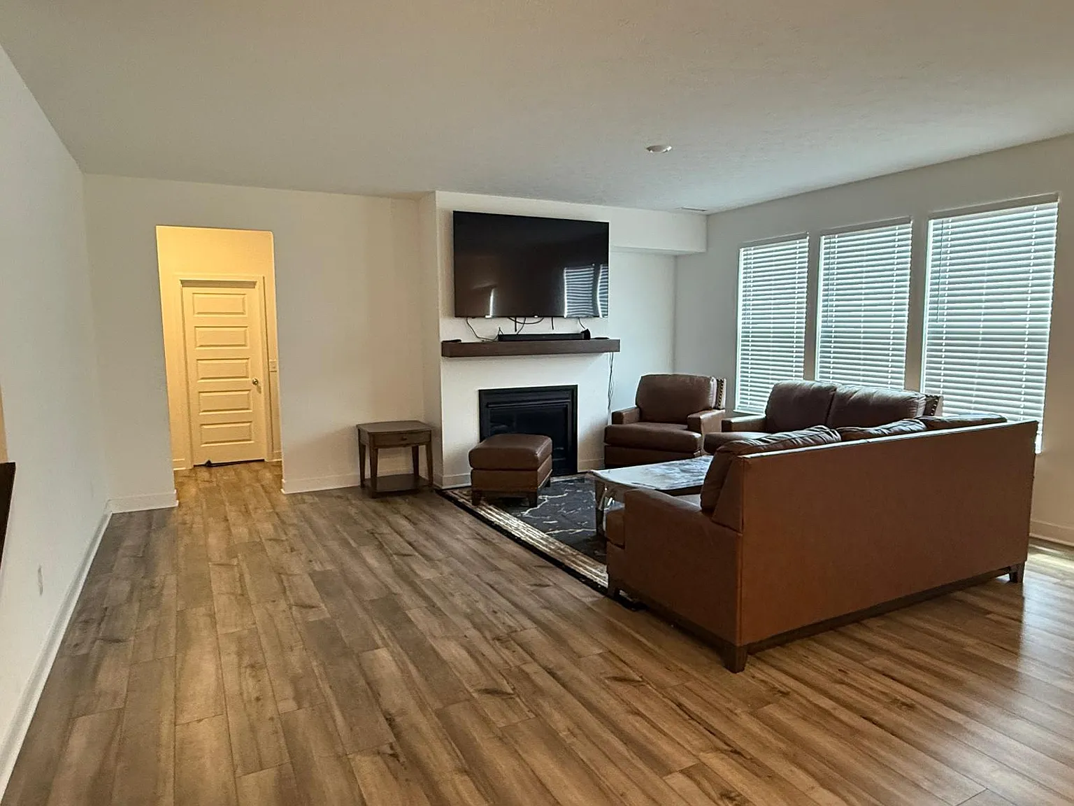 600 Hawking Ct — Photo 4