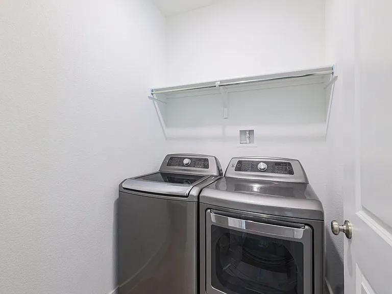 124 Rosebush Dr — Photo 26
