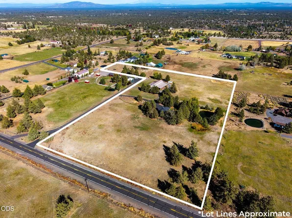 61330 Larsen Rd, Bend, OR 97702