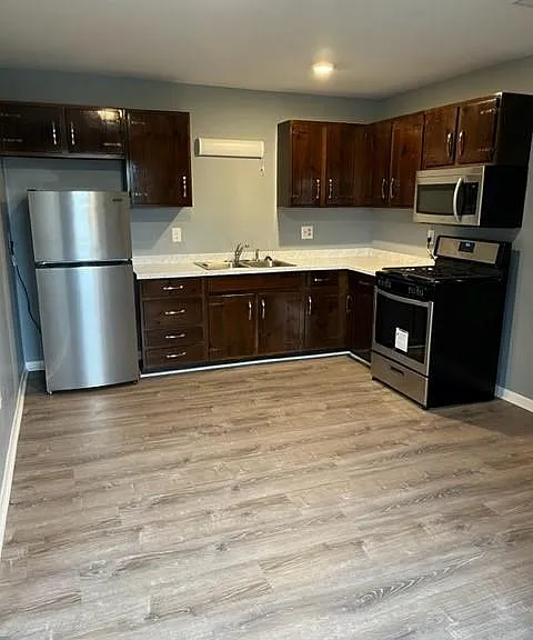 112 N Cleveland Ave — Photo 4