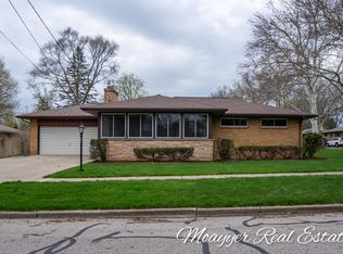 1340 Pine Grove St NW, Grand Rapids, MI 49504