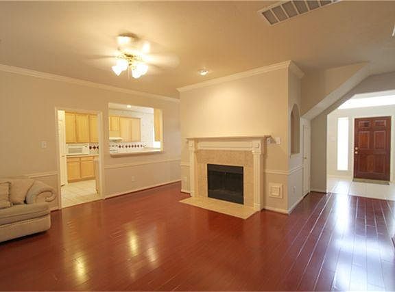 4th image of 3306 Clayton Woods Dr