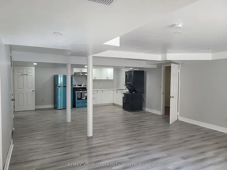 226 Larkin Ave #BASEMENT — Photo 10