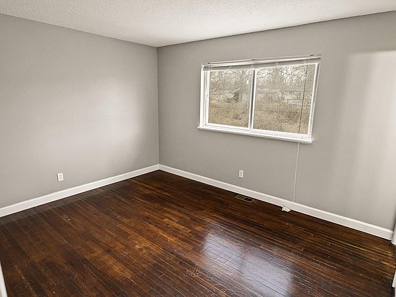 2nd image of 11841 La Padera Ln