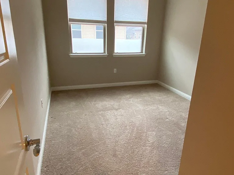 13800 Lyndhurst St #332 — Photo 12