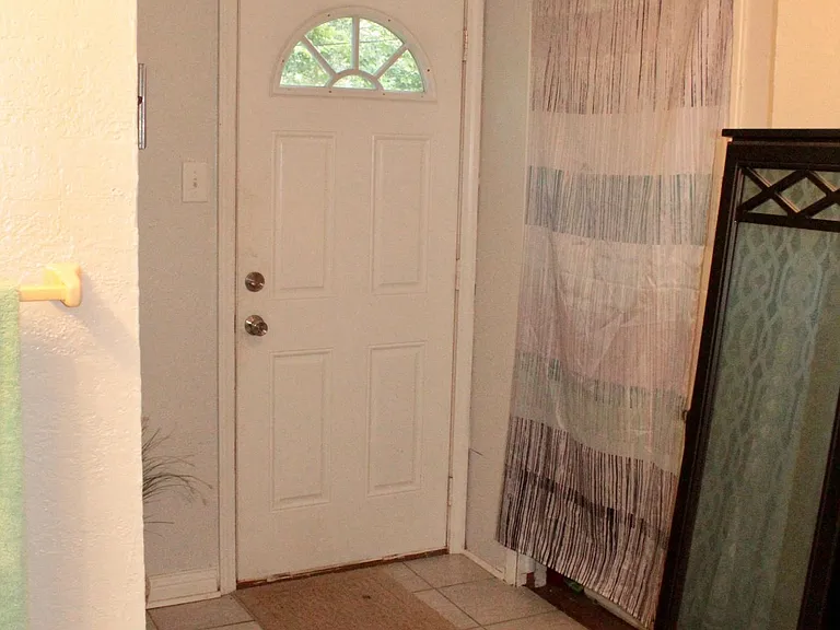 5203 Lester St — Photo 15