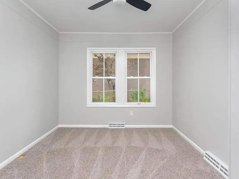 1622 Packard St — Photo 6