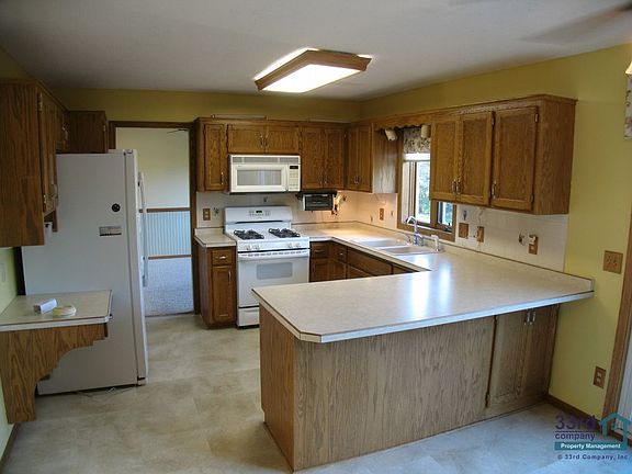4th image of 1424 Interlachen Cir