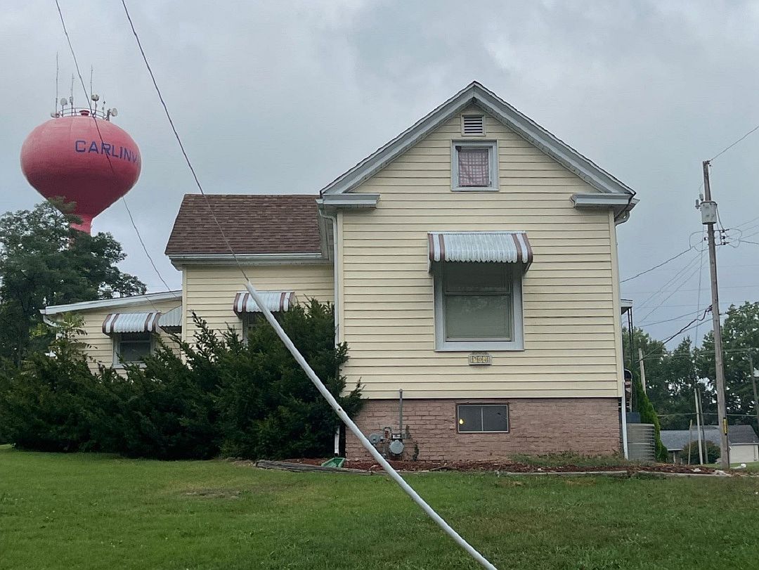 704 S Broad St, Carlinville, IL 62626 Zillow