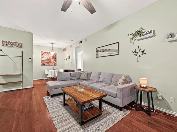 10053 Westpark Dr APT 289, Houston, TX 77042