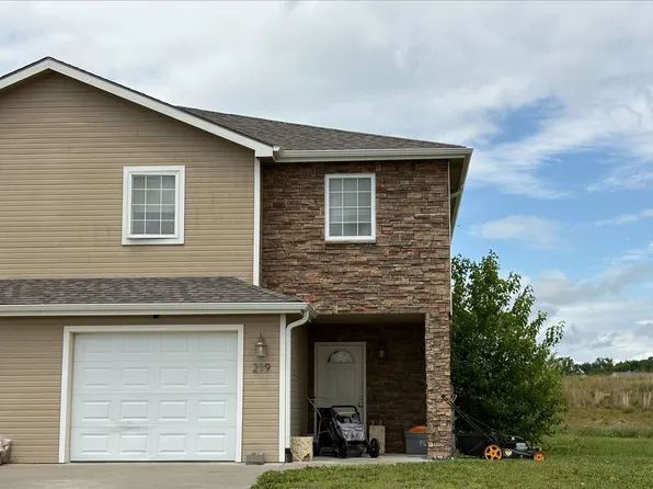 219 Kelly Ln, Saint George, KS 66535