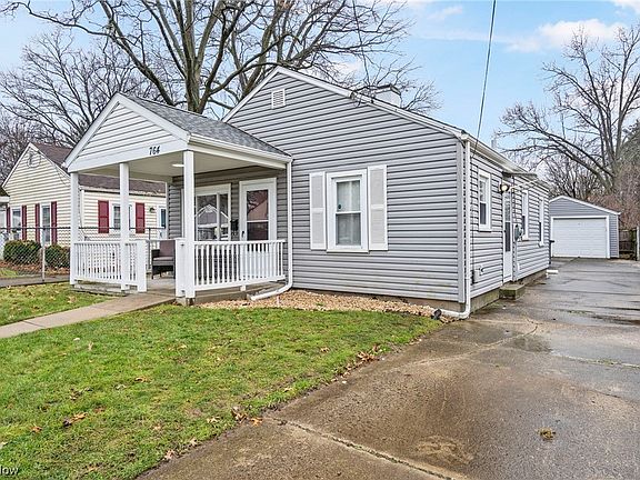 2nd image of 764 Lindsay Ave