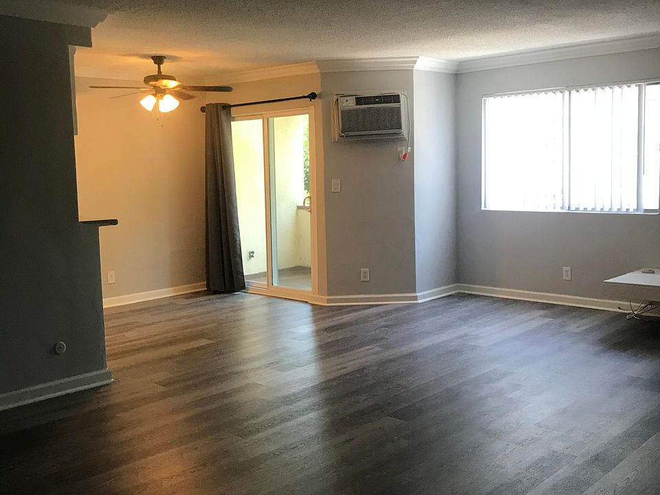 1st image of 4660 Cahuenga Blvd #219