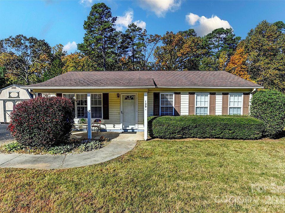 1st image of 128 Clara Dr