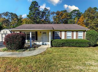 128 Clara Dr, Statesville, NC 28677