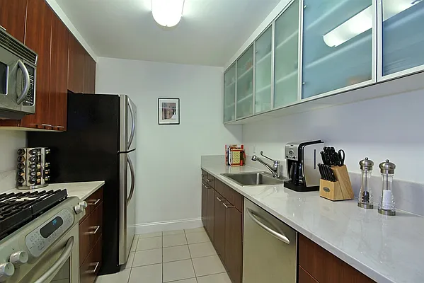 Sold by Corcoran | media 8