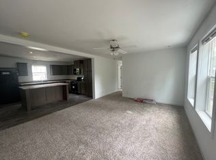9340 River Dr, Linden, MI 48451