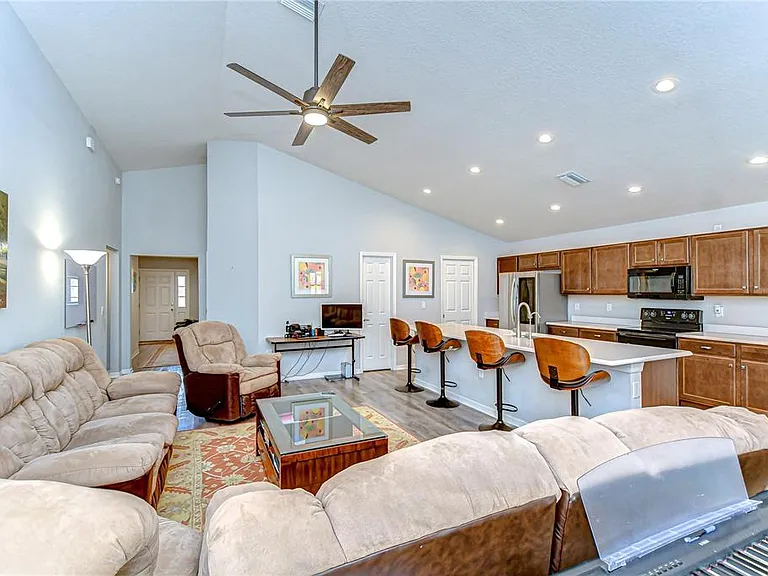 6731 Castle Green Pl — Photo 13