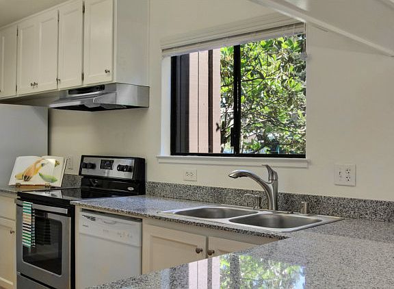 3rd image of 115 Shelter Lagoon Dr