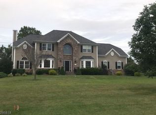 9 Eyring Rd, Hillsborough, NJ 08844