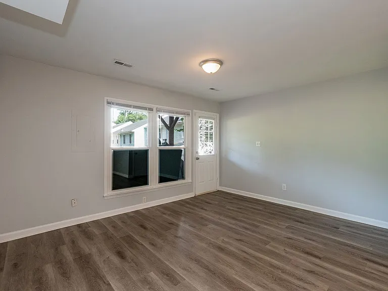 15 Astor Ct — Photo 21