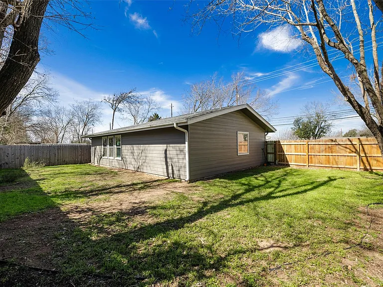 5503 Manor Rd — Photo 31