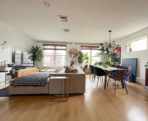 Rented by Compass | media 21