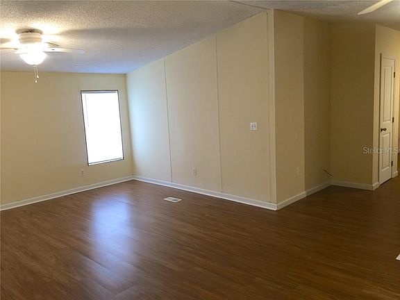 5th image of 4650 SE 112th Pl