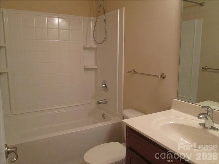 9916 Evergreen Terrace Dr — Photo 28