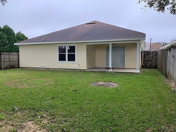 4th image of 1555 Newcastle Way