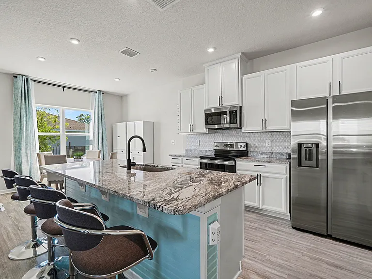 10729 High Noon Trl — Photo 14