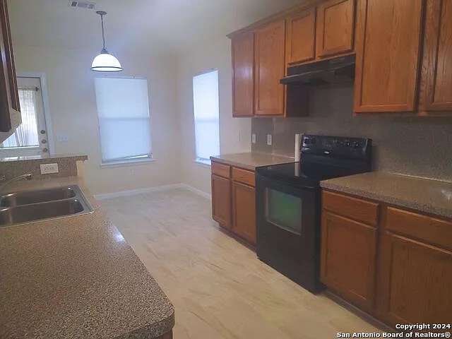 12610 Course View Dr — Photo 7