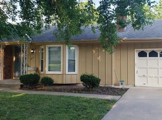 4901 Wallace Ave, Kansas City, MO 64129