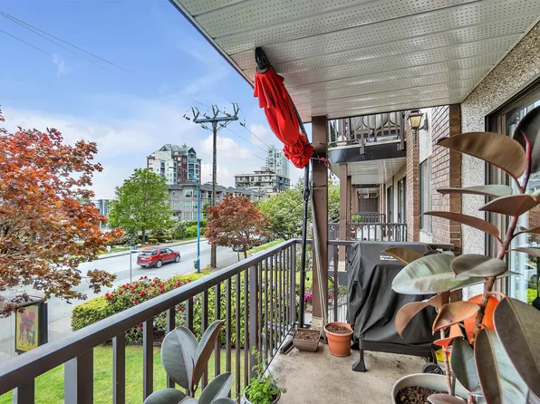 170 E 3rd St #107, North Vancouver, BC V7L 1E6