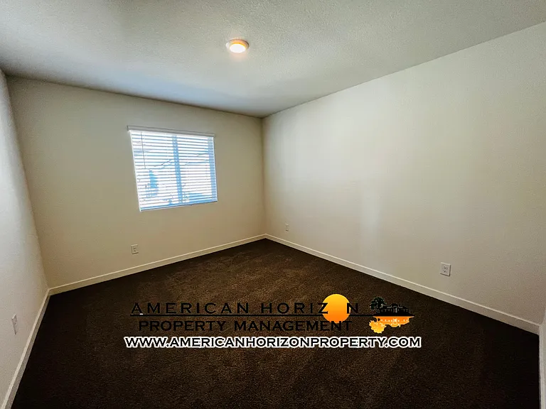 1320 Matlack St — Photo 12