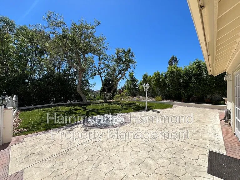 4527 Stark Ave — Photo 35
