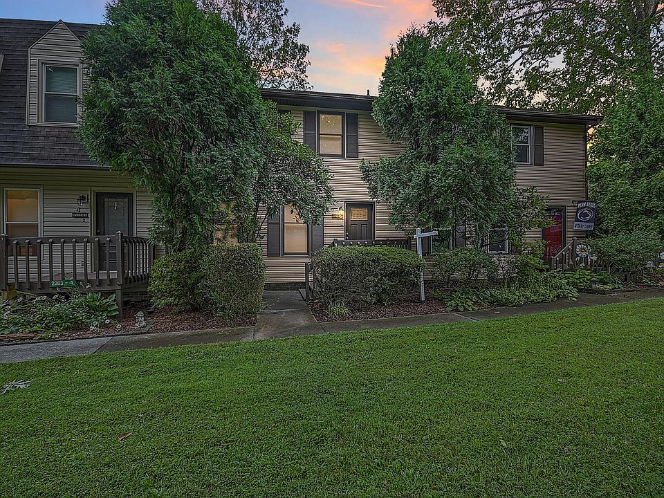 1st image of 2203 Greenbriar Cir APT 5