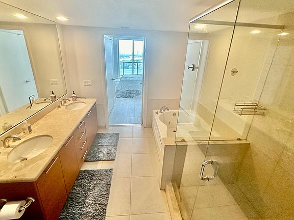 5th image of 50 Biscayne Blvd APT 4404