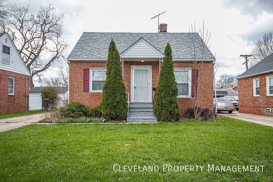 3970 E 176th St photo 1