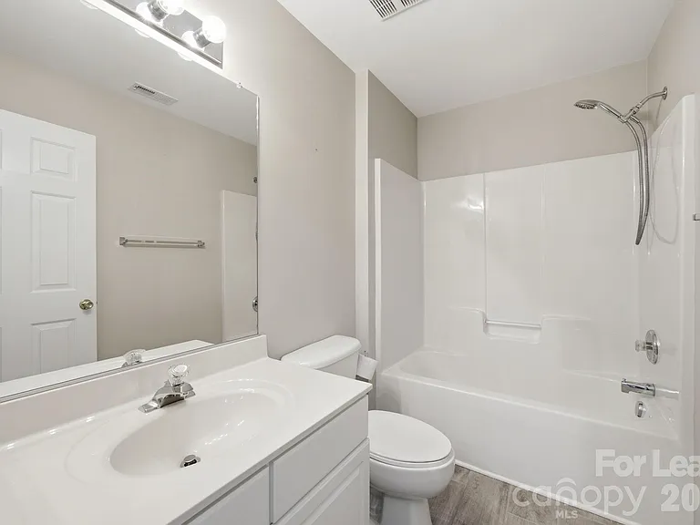 1804 Robinwood Village Dr — Photo 24