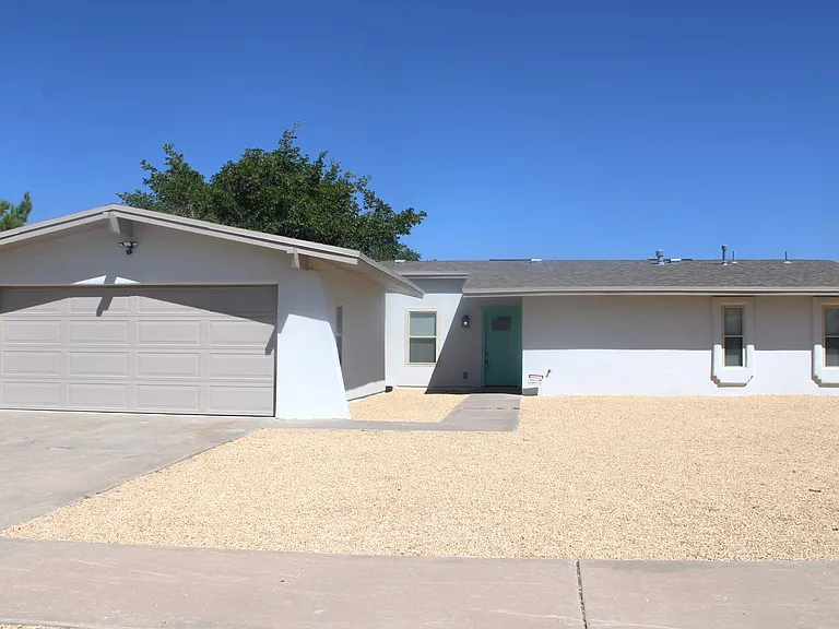 3133 Fierro Dr — Photo 1