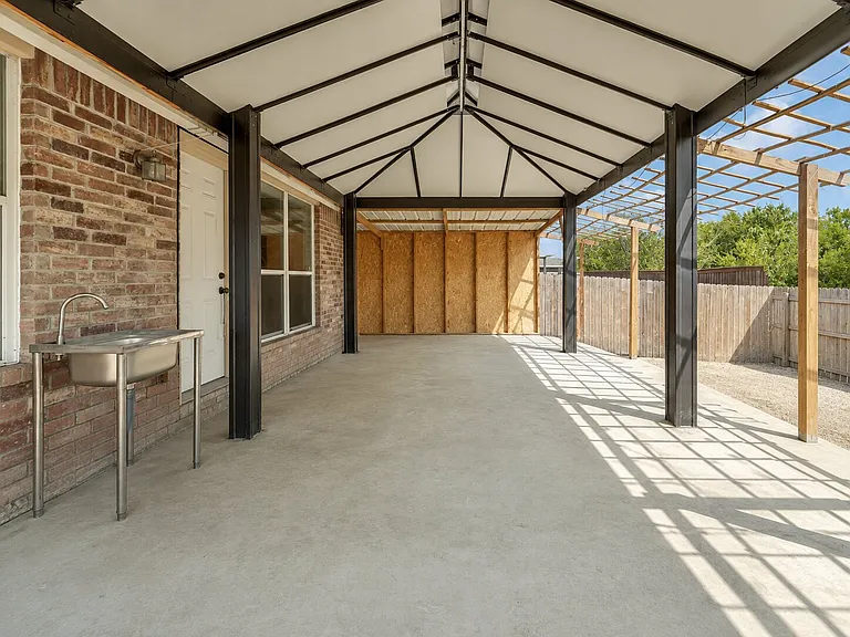 930 Timber Oaks Ln — Photo 21