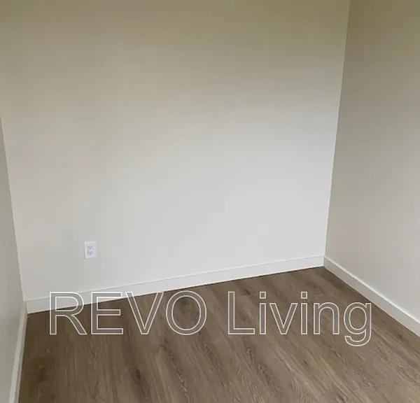 187 Church St #7 — Photo 4