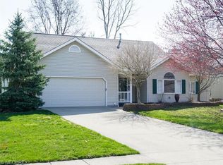 9971 Greenwich Dr, Strongsville, OH
