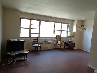 Sold by Thomas Lipovetsky, LREB