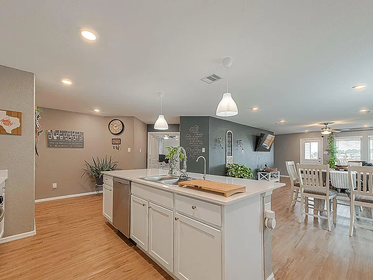 768 Delaney Cove Ct — Photo 4