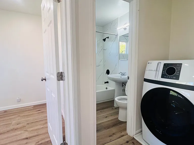 674 Lincoln St #4 — Photo 12